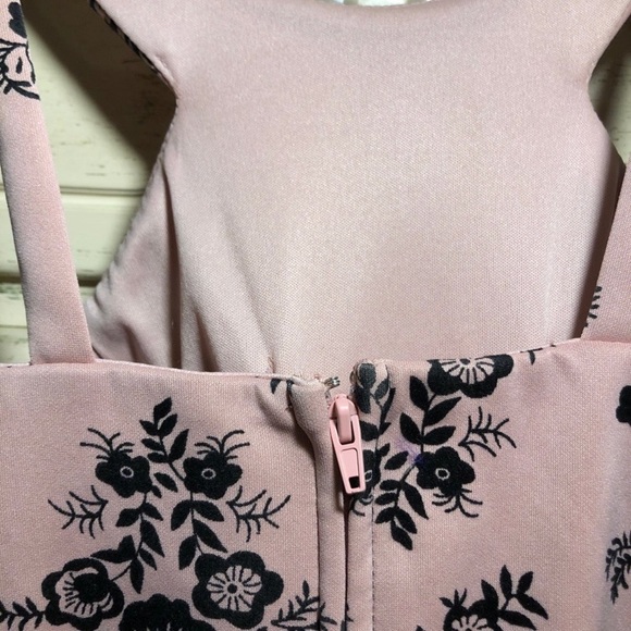 City studio above the knee dress, size 5 - Picture 8 of 8